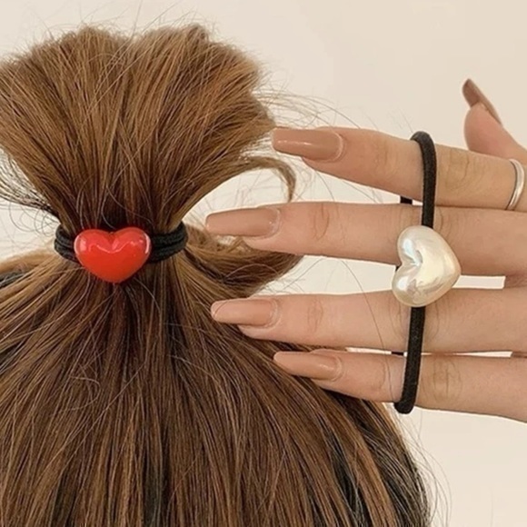 2 pcs Sweetheart Hair Tie Duo – Glossy Red & Pearl White Heart Charms - Picture 1 of 7